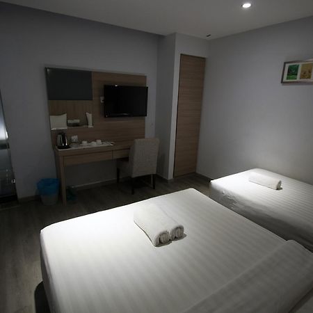Hotel 99 Pusat Bandar Puchong Exterior photo