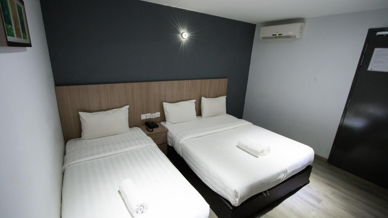 Hotel 99 Pusat Bandar Puchong Exterior photo