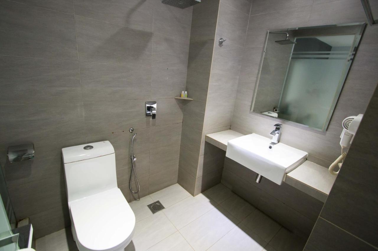 Hotel 99 Pusat Bandar Puchong Exterior photo