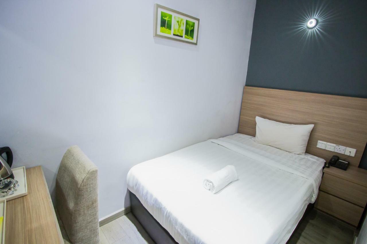 Hotel 99 Pusat Bandar Puchong Exterior photo